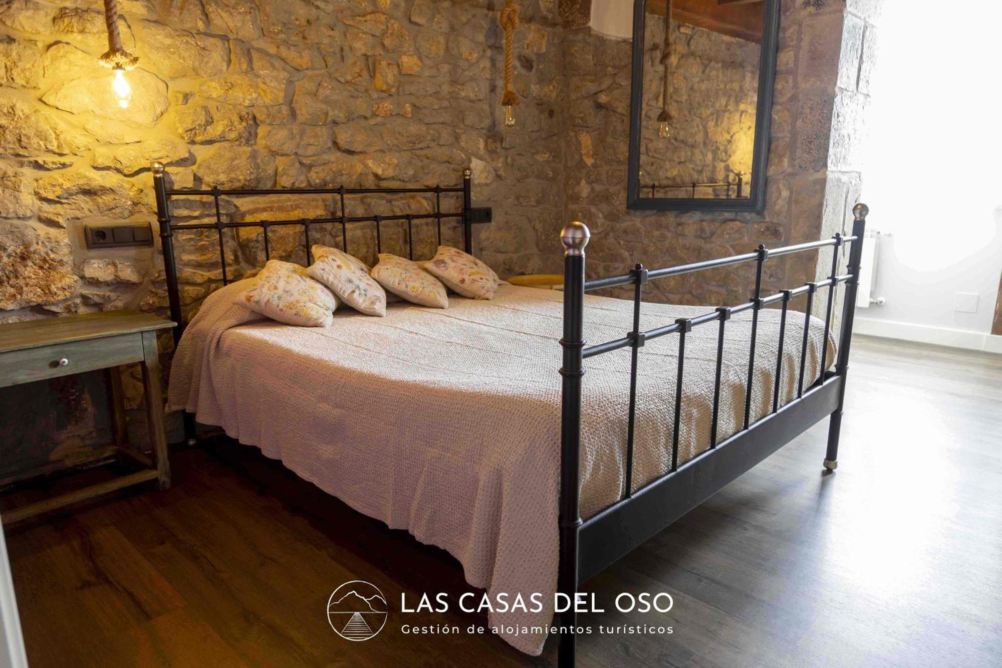 El Mirador De San Trocaya - Las Casas Del Oso Villamarcel Exteriör bild